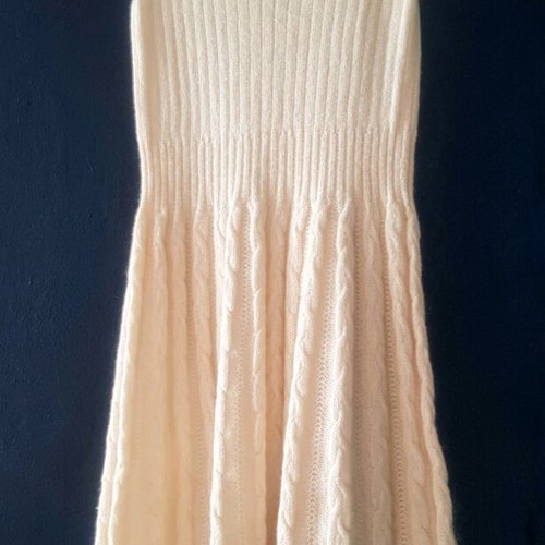 Benetton knitted dress midi like new, size S/M, cream off-white