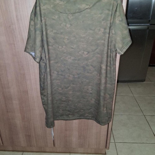 Rastafari Lion with Headphones T-Shirt Small like new, khaki acid wash