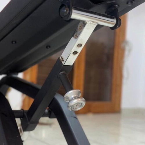 Adjustable bench F-1057 Salter like new