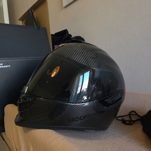 Scorpion EXO 1400 EVO II Carbon helmet like new with 2 visors