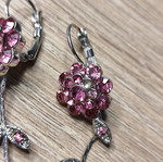 Faux bijoux necklace and earrings set used, flower rose design