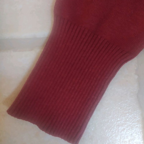 Cool Wool red turtleneck like new Attrattivo
