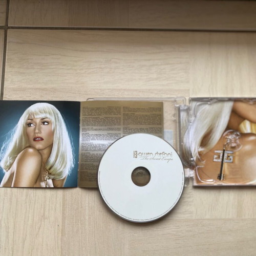 Gwen Stefani The Sweet Escape CD like new, pop