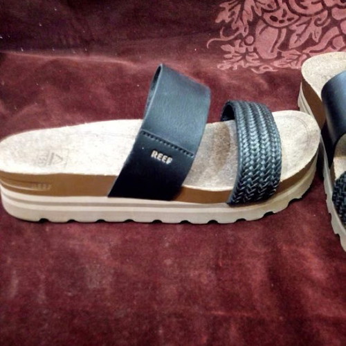Reef Women's Black Platform Sandals Size 41 Like New