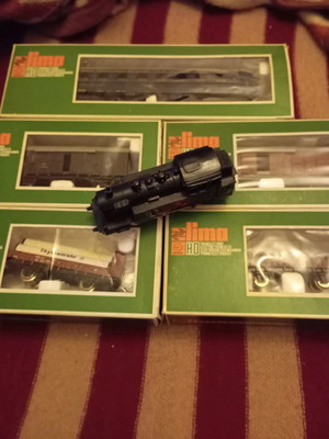 Lima trains used in boxes with 0690 express engine and vintage transformer