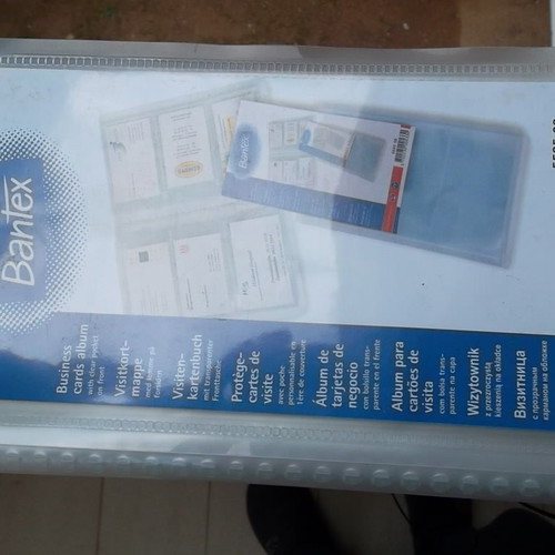 Plastic card holder like new, 60 pieces