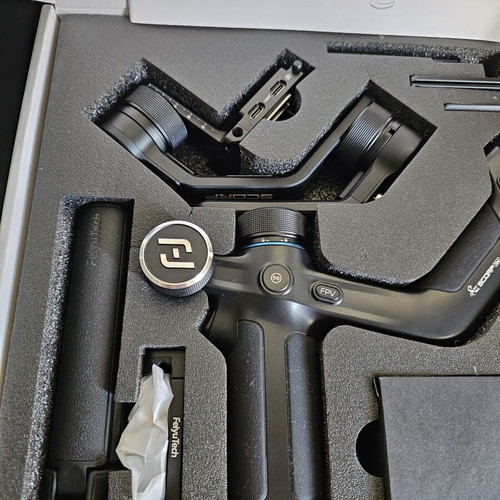 Feiyutech SCORP Mini gimbal με Magnetic Fill Light και Tracking Module