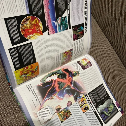 DC Comics Encyclopedia like new