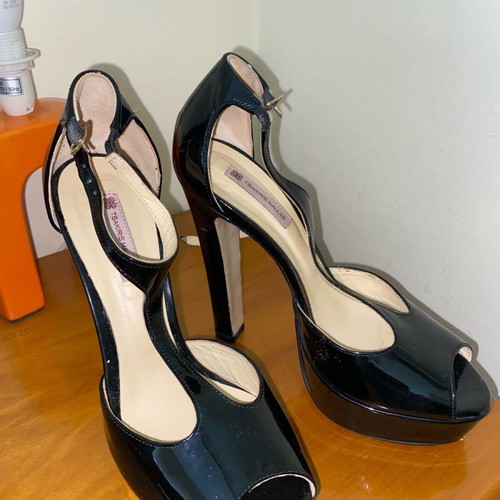 Tsakiris Mallas black pumps size 39 with heels