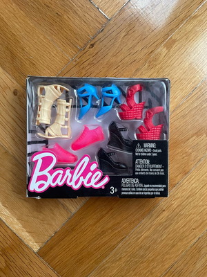 Barbie doll shoes sealed, new