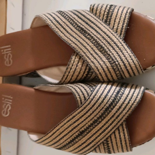 Estil women's flatform used, brown, size 38