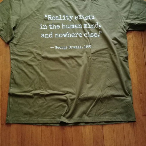 T-shirt with Orwell quote new 2XL khaki