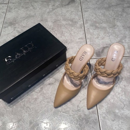 Raid heel sandals never worn No37 in beige and yellow