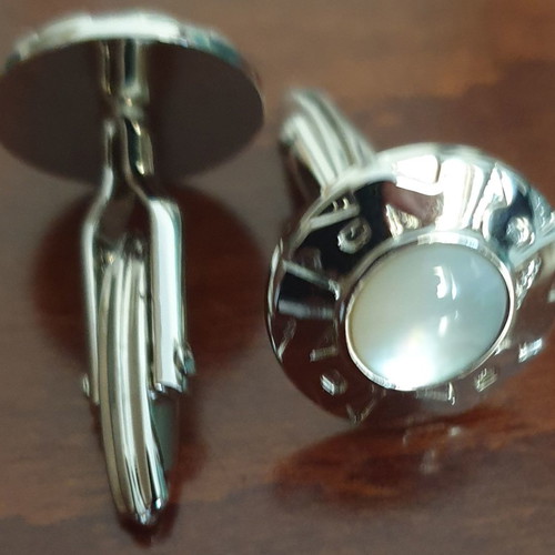 Silver cufflinks with pearl like new