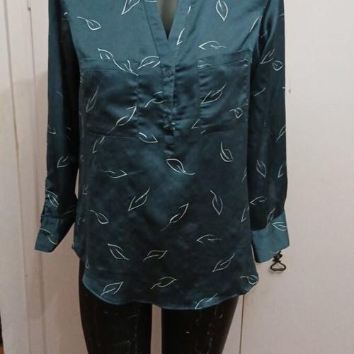 Women's blouse used, size M, polyester