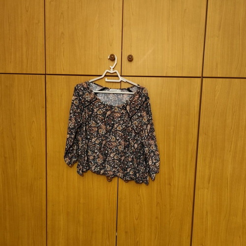 Attrattivo women's printed blouse used with three-quarter sleeves
