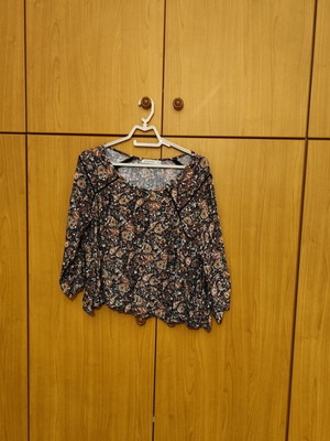 Μπλούζα γυναικεία εμπριμε μεταχειρισμένη με τρουακάρ μανίκια, Attrattivo