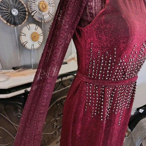 Maxi dress like new, burgundy with glitter, size 40