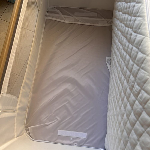 Cangaroo Amo Baby Cot with Mosquito Net and Extra Greco Strom Mattress like new