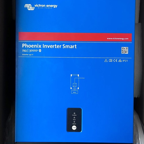 Victron Phoenix Inverter Smart 24/3000 with 200Ah lead-acid batteries