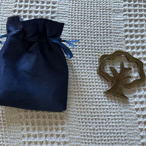 Bronze decorative tree with gift bag