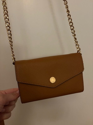 Michael Kors crossbody wallet like new, camel color