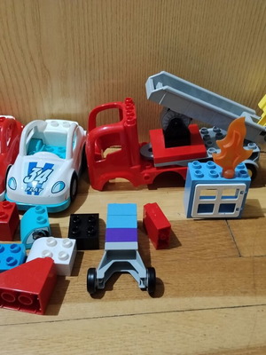 Lego Duplo set used with missing pieces and broken figure