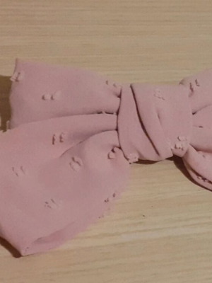 Hair clip with bow, like new, pink