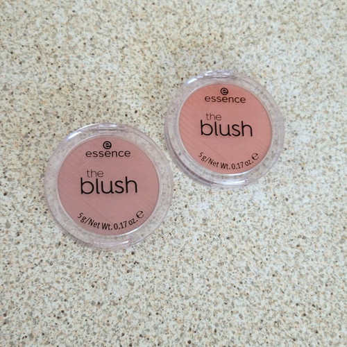 Essence The Blush like new, shades Befitting No10 and Breathtaking No30