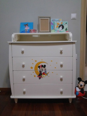 Children's bed with dresser used, set with mattress