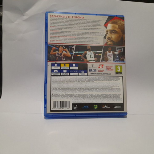 Ps4 NBA 2K18 game like new with box