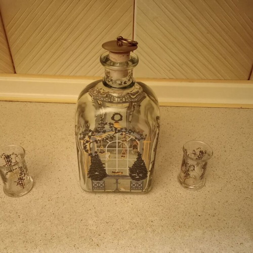 Holmegaard Christmas Carafe Set like new