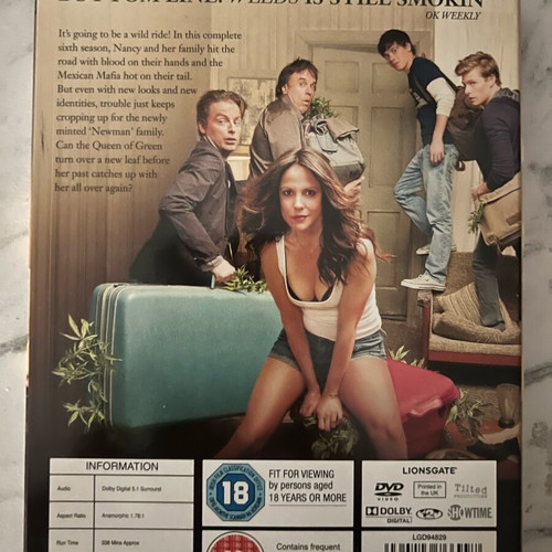 Weeds Season 6 Boxset DVD like new without Greek subtitles
