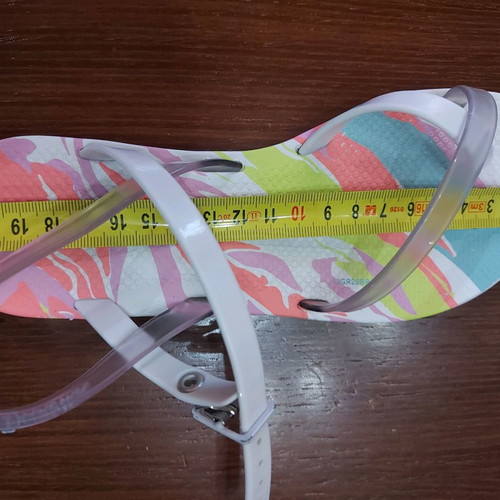 Ipanema sandals for girls used, multicolor size 33