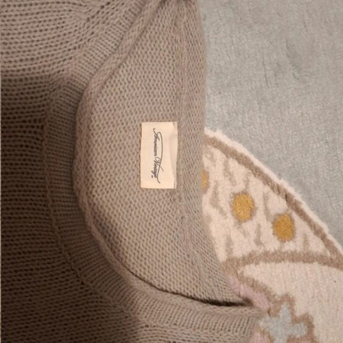 American Vintage gray pullover like new, very warm