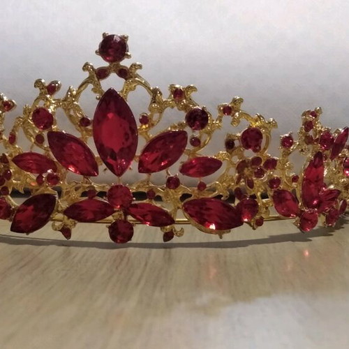 Tiara new gold metal with red stones