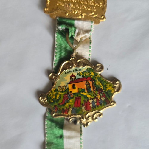 Vintage German Wandertag medal collection like new, 18 pieces