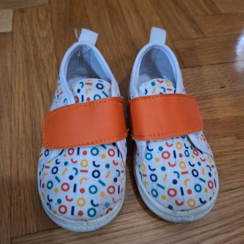 Children's canvas shoes used size 23, white multicolor