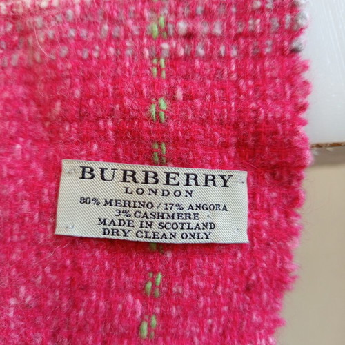 Burberry pink wool scarf like new, 160 x 23 cm