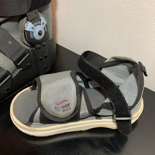 Medical Brace Air-rom rocker bottom MB/6005 orthopedic ankle boot used with adjustable crutches