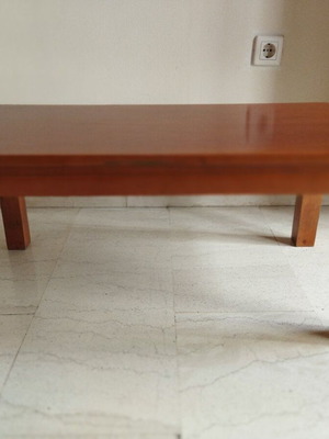 Living room table made of beech wood like new, 84x44x38 cm