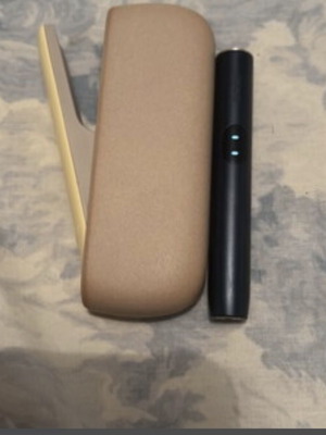 Iqos Iluma i device