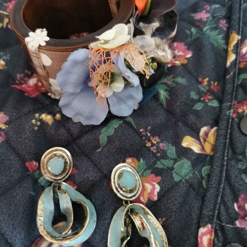 Vintage gold and turquoise earrings for women