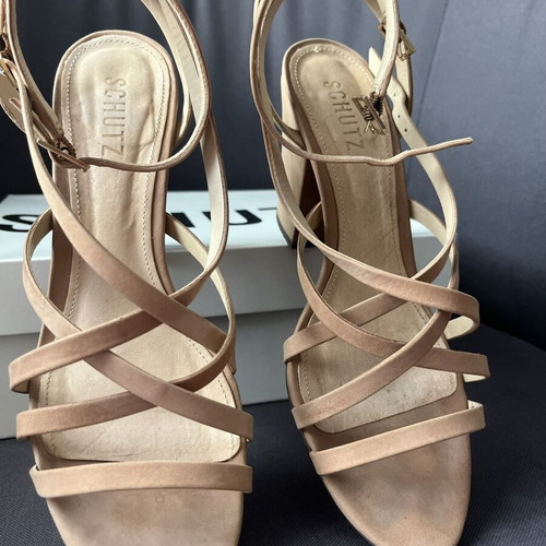 Schutz sandals nude like new, size 40