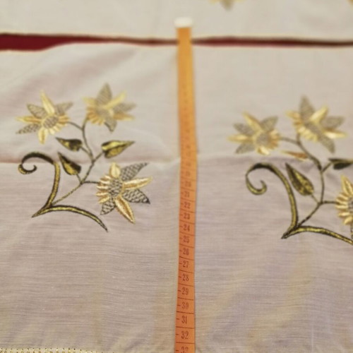 Handmade silk set of 2 embroidered with gold thread and lace like new