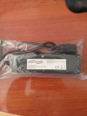 UPS Power Strip IEC C13 3 Schuko New
