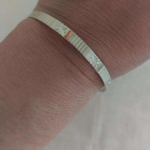 Bracelet from stainless steel like new, thin and lightweight, silver color