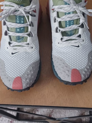Nike дамски спортни обувки нови, номер 38