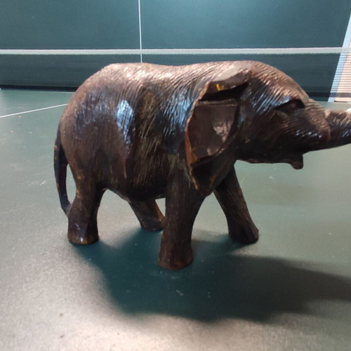 Wooden elephant figurine old used, height 9cm, length 13cm