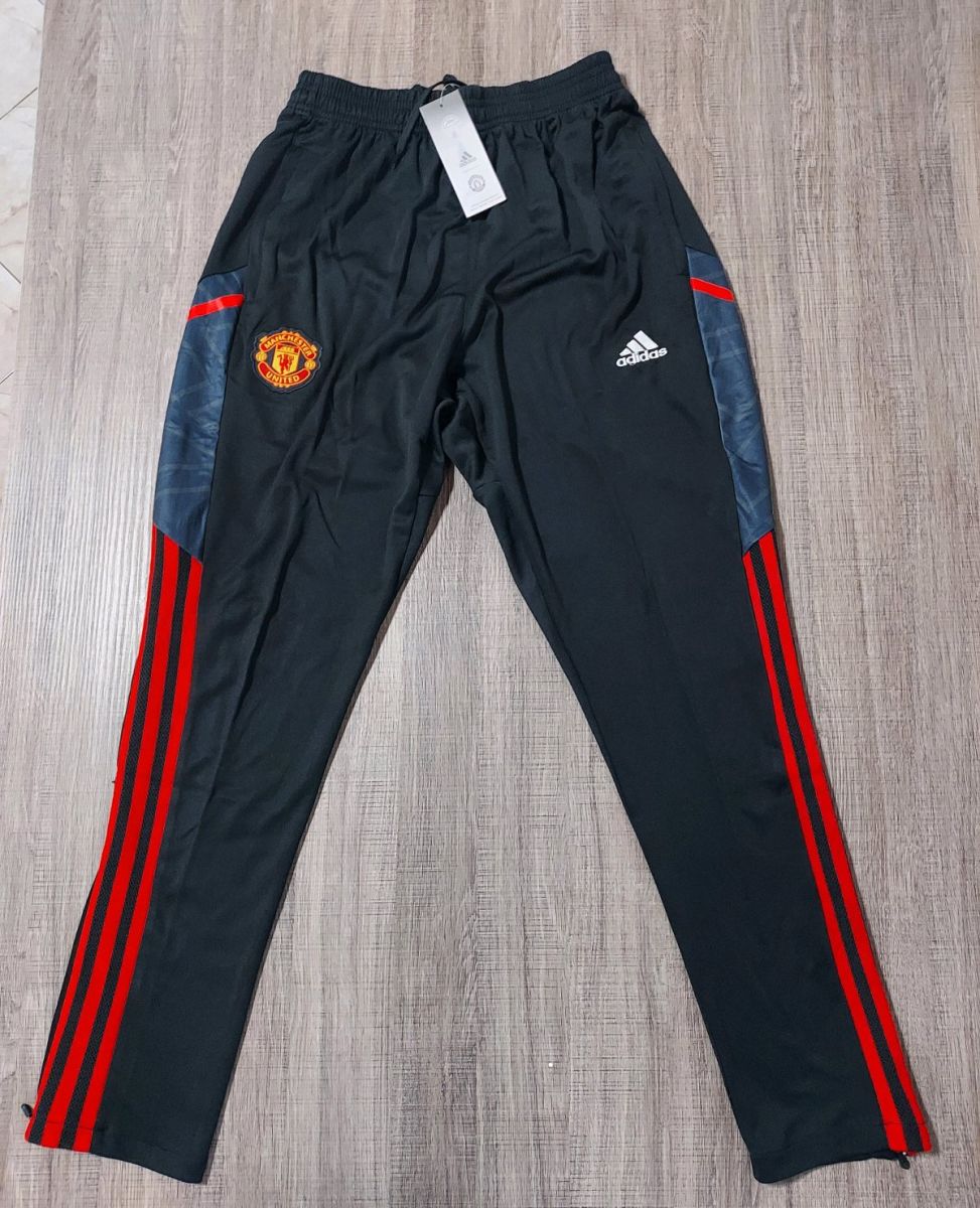 adidas Football Manchester United training joggers in black | ASOS